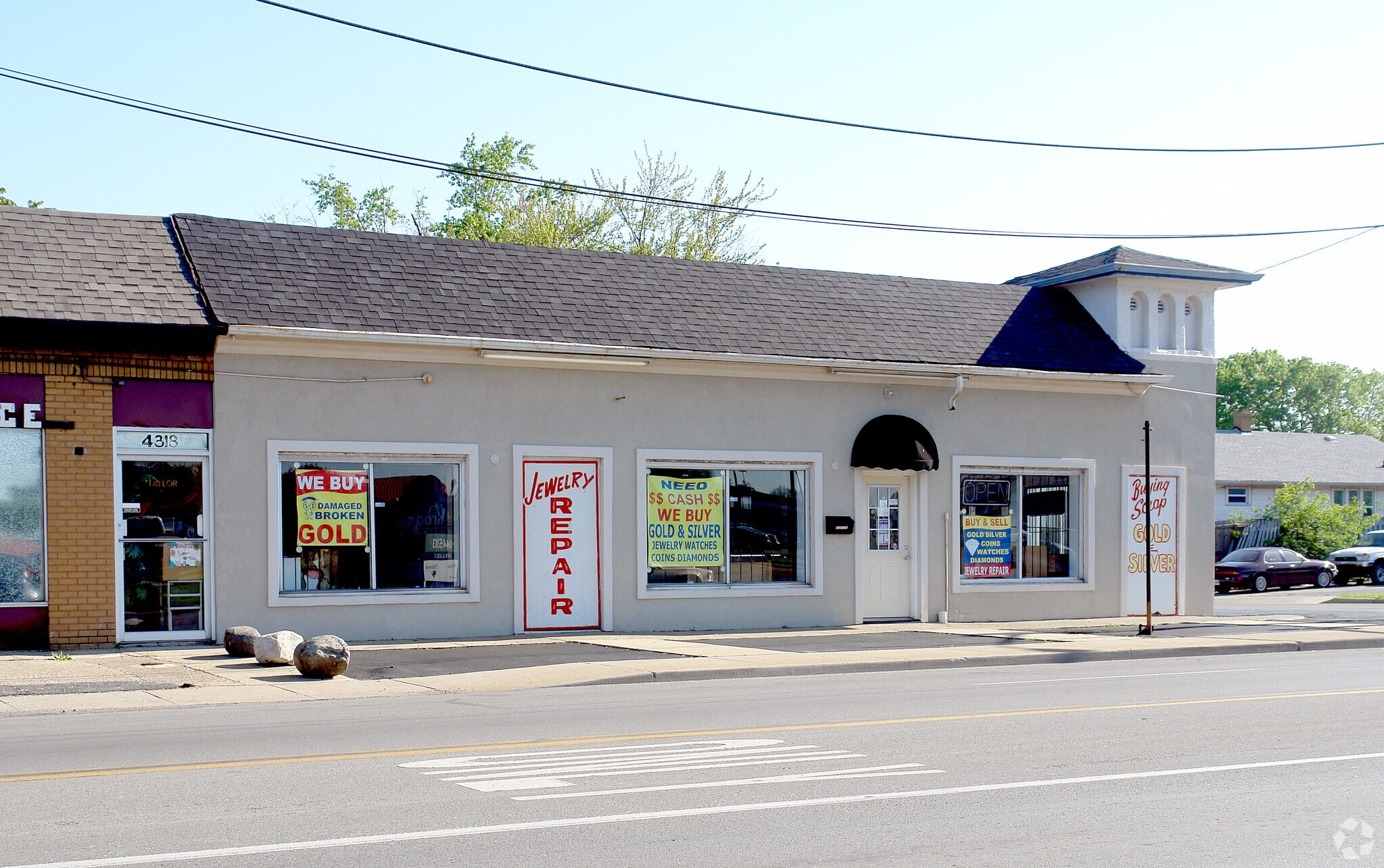 4318 E 10th St, Indianapolis, IN for sale Primary Photo- Image 1 of 14