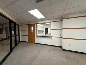 1700 S 1st Ave, Iowa City, IA for lease Interior Photo- Image 2 of 10