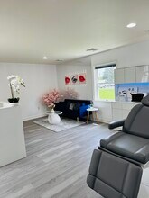 15 S State St, Brownstown Borough, PA for lease Interior Photo- Image 1 of 8