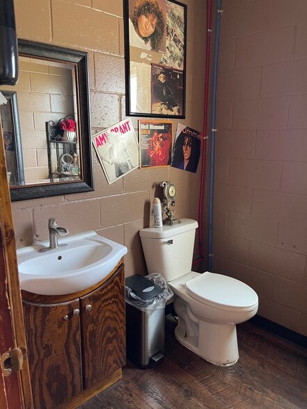 1505 11th St, Tell City, IN for sale - Interior Photo - Image 2 of 20