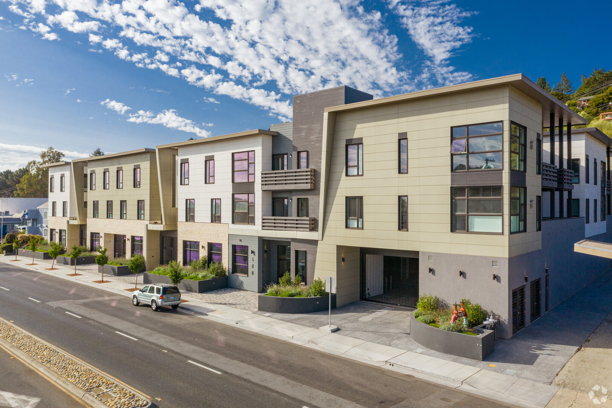 600 El Camino Real, Belmont, CA for lease Building Photo- Image 1 of 5