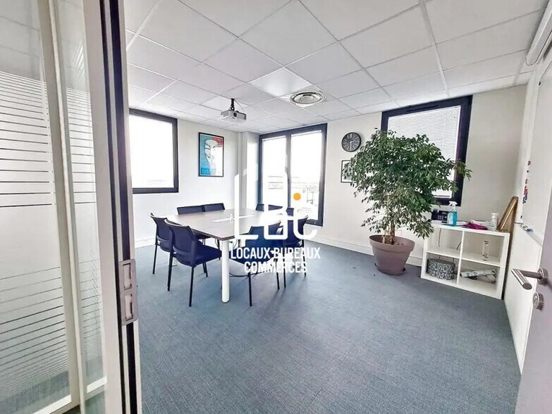 Bureau dans Saint-Herblain à vendre - Photo du bâtiment - Image 1 de 8
