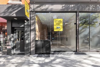 228 8th Ave, New York, NY for lease Building Photo- Image 1 of 6