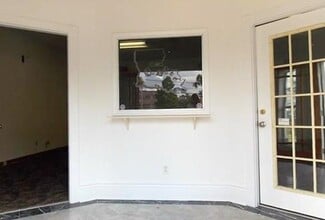 4612 W Napoleon Ave, Metairie, LA for lease Building Photo- Image 2 of 7
