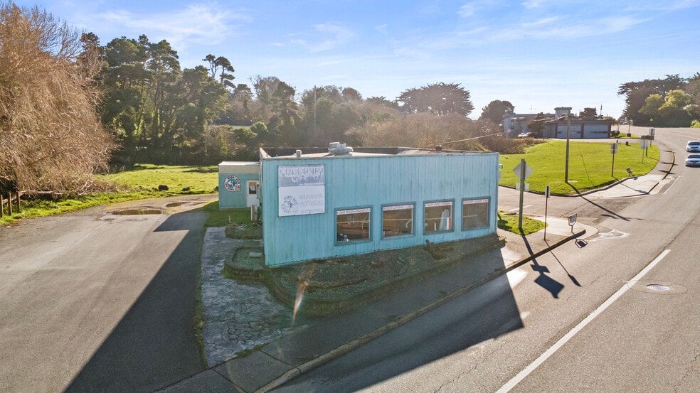 240 Hwy 101, Bandon, OR à vendre - Photo du bâtiment - Image 2 de 37