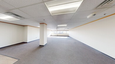 305 E Eisenhower Pkwy, Ann Arbor, MI à louer Photo intérieure- Image 1 de 4