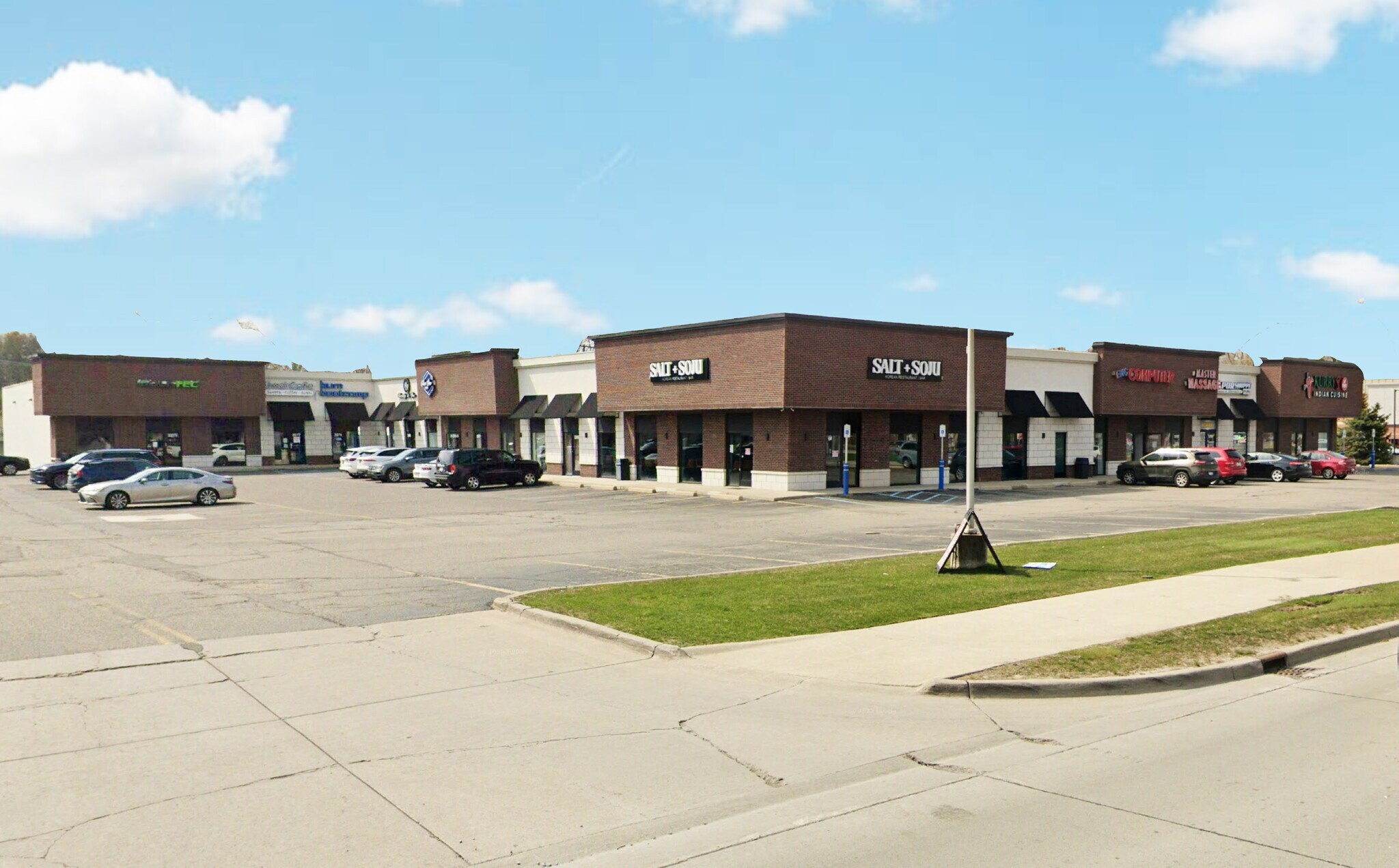 3271-3299 Rochester Rd, Troy, MI à louer Photo du bâtiment- Image 1 de 7