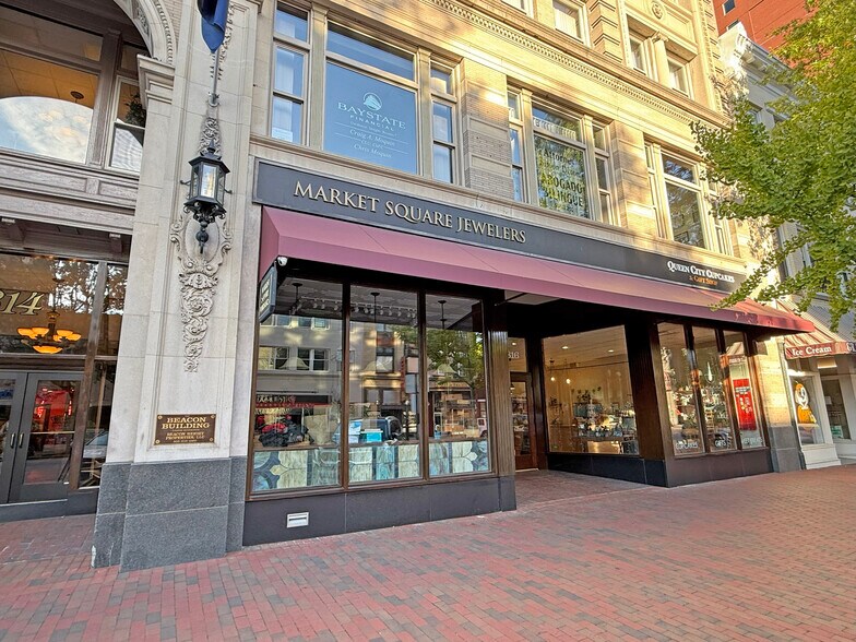 806-814 Elm St, Manchester, NH à louer - Photo du bâtiment - Image 2 de 8