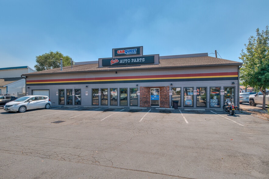 Downtown Redmond Net Leased Retail portfolio of 2 properties for sale on LoopNet.ca - Building Photo - Image 2 of 33
