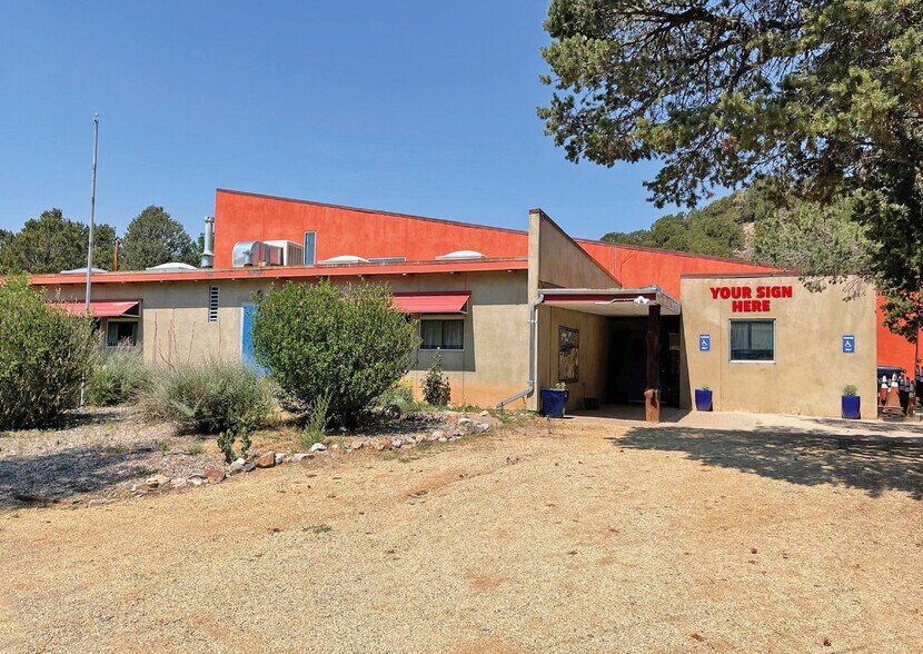 12121 NM-14, Cedar Crest, NM à louer - Photo du bâtiment - Image 1 de 16
