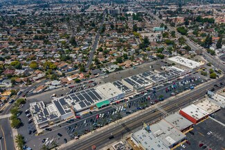 Plus de détails pour 9081 Woodman Ave, Arleta, CA - Commerce de détail à louer