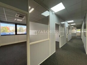 2 Bis Rue Monge, Villeurbanne for lease Interior Photo- Image 1 of 10