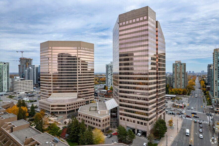 5650 Yonge St, Toronto, ON à louer - Photo du bâtiment - Image 2 de 27