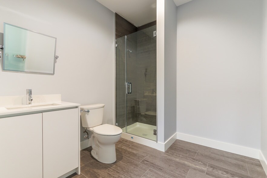 580 Nicola Ave, Port Coquitlam, BC à louer - Photo intérieure - Image 2 de 19