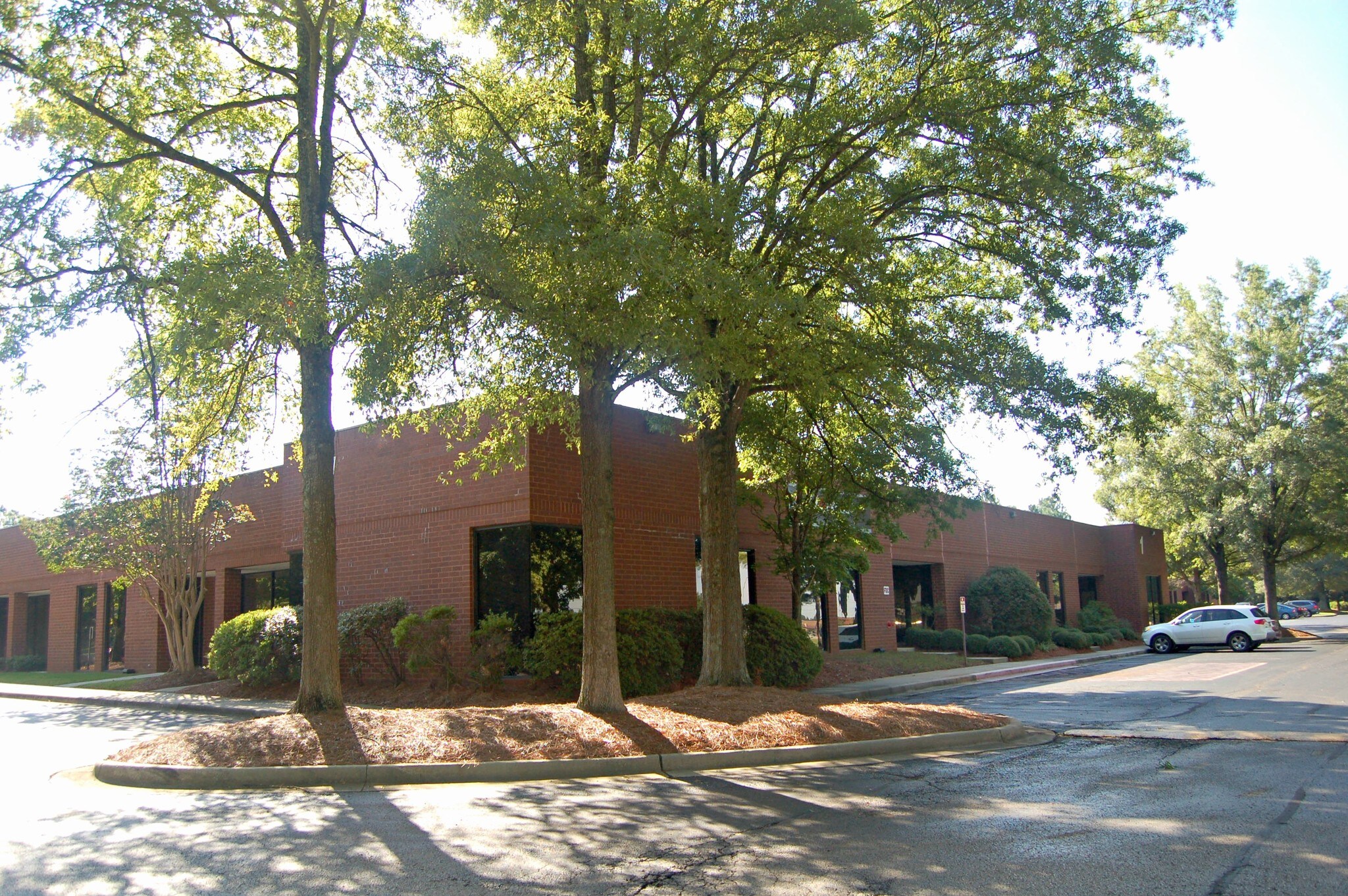 6767 Old Madison Pike, Huntsville, AL à louer Photo du bâtiment- Image 1 de 3