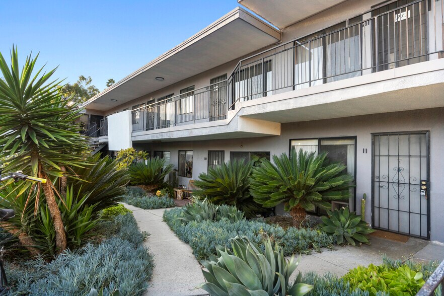 200 S Avenue 59, Los Angeles, CA à vendre - Photo du bâtiment - Image 2 de 16