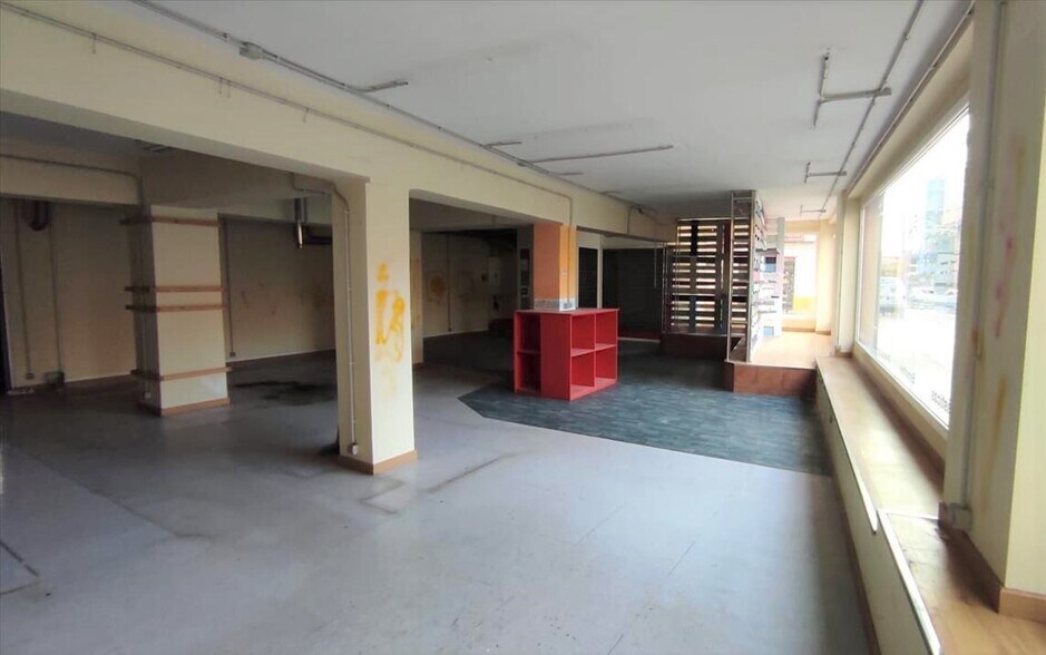Calle Sancho Ordóñez, León, León for sale - Building Photo - Image 2 of 11