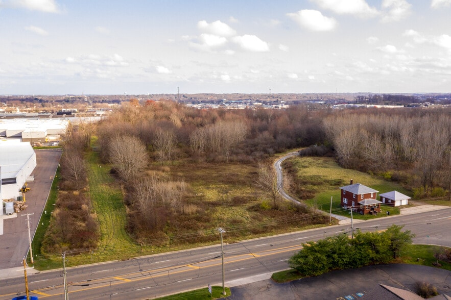 6600 Frank Ave W, Canton, OH à vendre - Aérien - Image 3 de 11