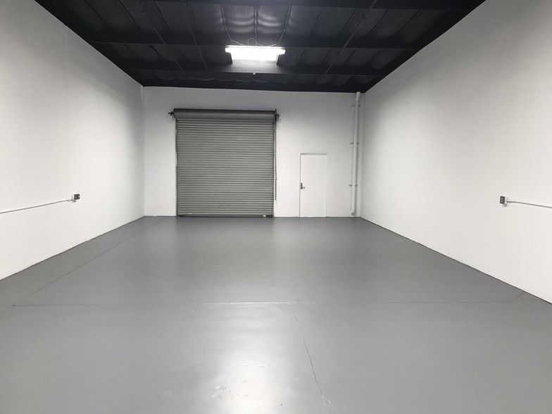 1422 S Allec St, Anaheim, CA for lease - Interior Photo - Image 1 of 4