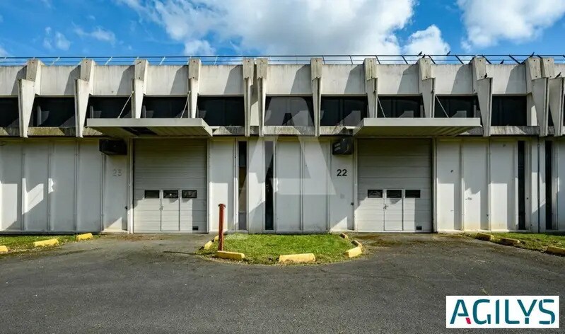 Flex dans COURCOURONNES à louer - Photo du bâtiment - Image 1 de 5