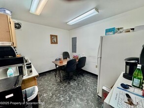 1324 Justus Blvd, Clarks Summit, PA for lease Interior Photo- Image 1 of 23