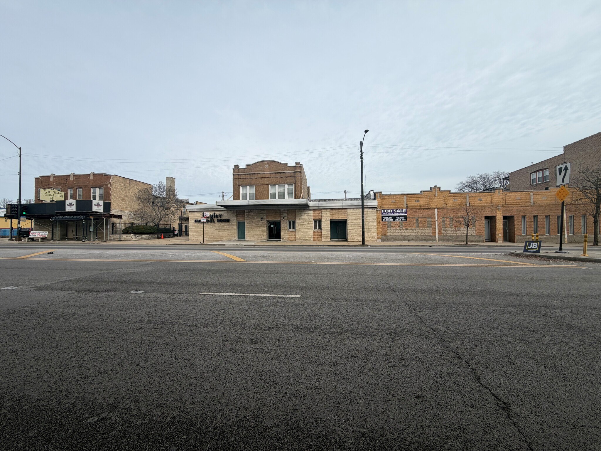 5338-58 W. North Avenue, Chicago, IL portefeuille de 3 propriétés à vendre sur LoopNet.ca Photo principale- Image 1 de 6