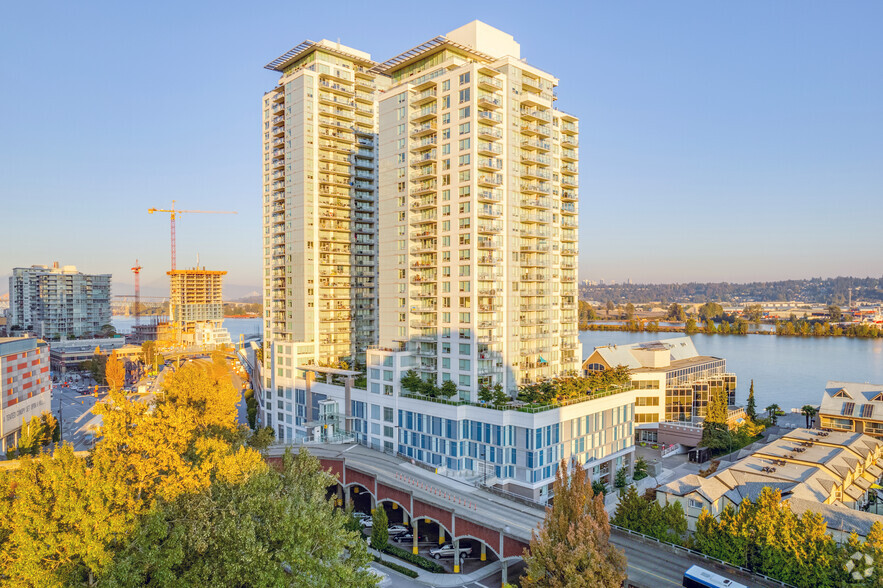 906-1000 Quayside Dr, New Westminster, BC à vendre - Photo principale - Image 1 de 1