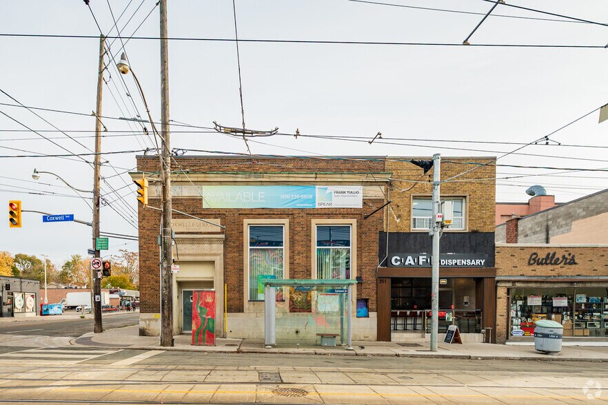 253 Coxwell Ave, Toronto, ON à louer - Photo du bâtiment - Image 2 de 2