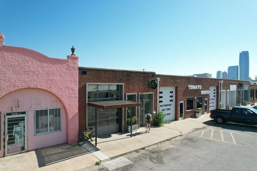 1211 SW 2nd St, Oklahoma City, OK for lease - Primary Photo - Image 1 of 9