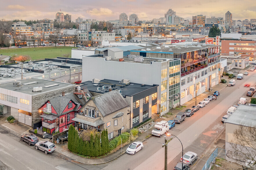 116 W 6th Ave, Vancouver, BC à louer - Photo du bâtiment - Image 2 de 5