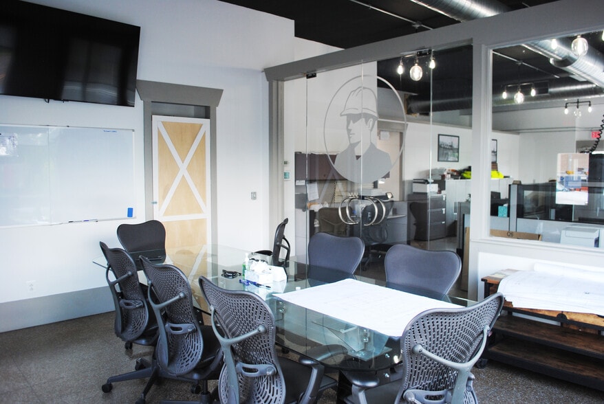 323 W High St, Pottstown, PA for sale - Interior Photo - Image 3 of 6