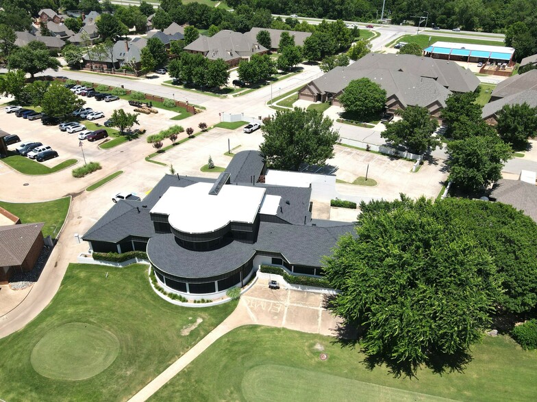 3201 S Berry Rd, Norman, OK à louer - Photo du bâtiment - Image 3 de 15