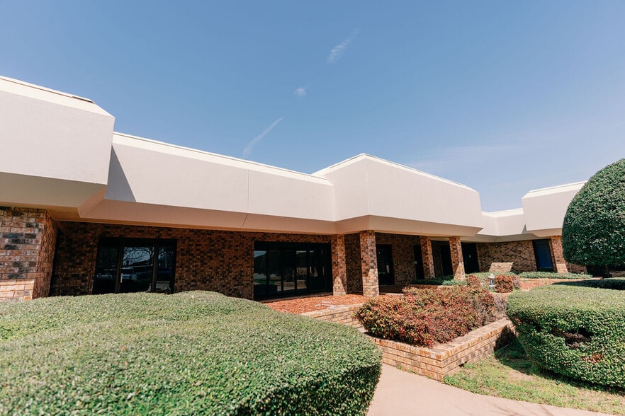 4722 Taft Blvd, Wichita Falls, TX for lease - Building Photo - Image 1 of 21