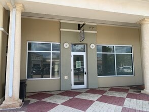 2355 vanderbilt beach Rd, Naples, FL for lease Interior Photo- Image 1 of 7