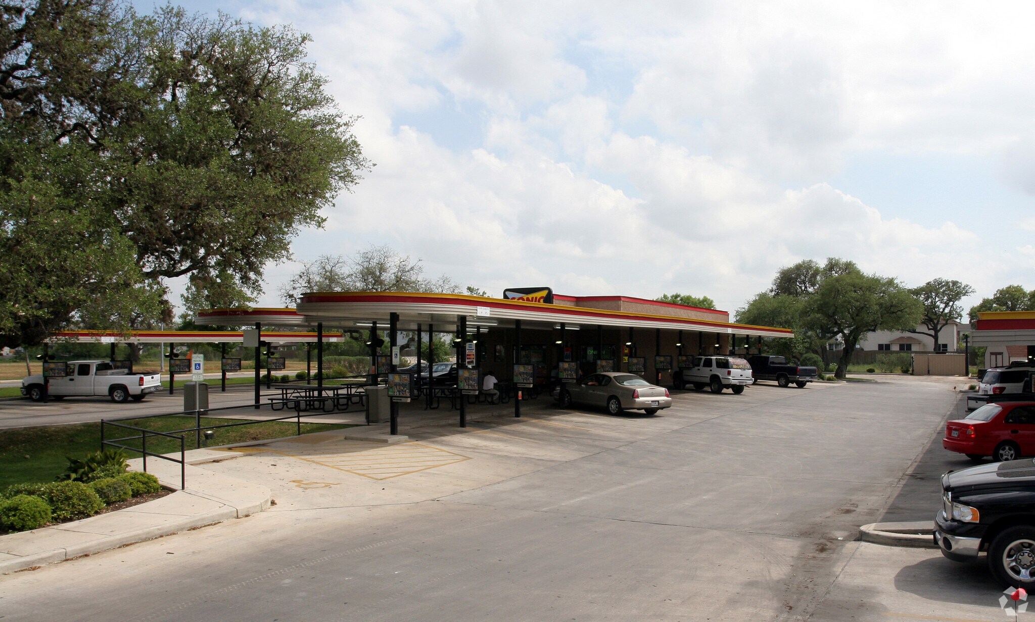 12405 Bandera Rd, Helotes, TX for lease Primary Photo- Image 1 of 2