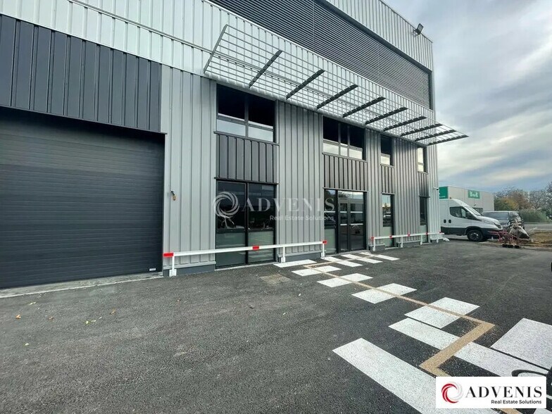 Flex dans Lormont à louer - Photo du bâtiment - Image 2 de 9