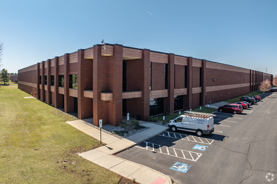 17 S Middlesex Ave, Monroe Township, NJ for lease - Building Photo - Image 1 of 5