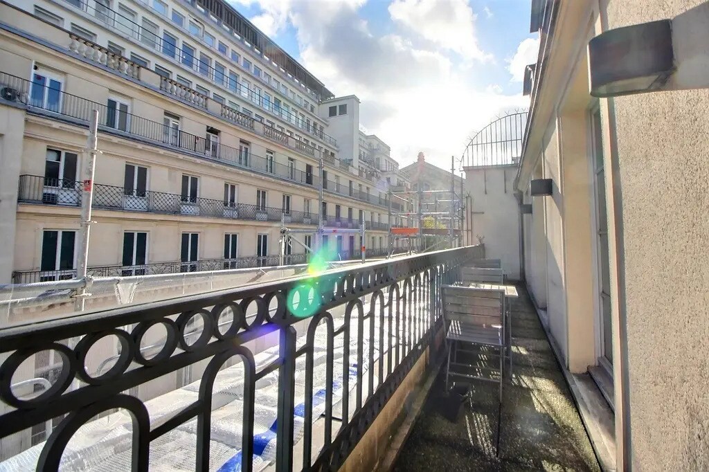 11 Rue De Mogador, Paris for lease Building Photo- Image 1 of 14