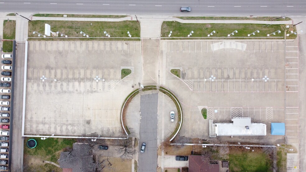 1700 E Airport Fwy, Irving, TX à vendre - Photo du bâtiment - Image 2 de 8