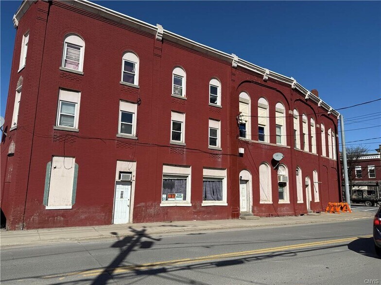 56 Main St, Camden, NY à vendre - Photo du bâtiment - Image 3 de 15