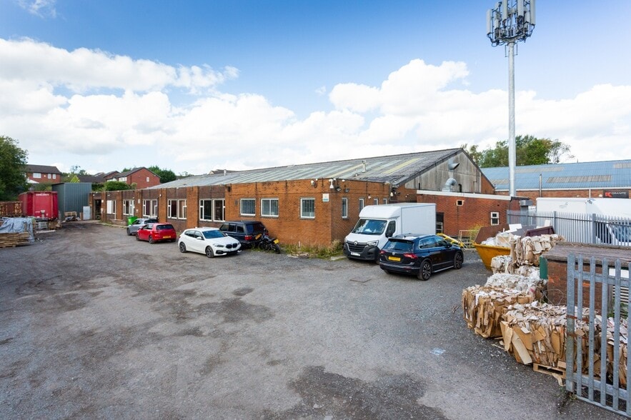 Turnpike Close, Rochdale for lease - Building Photo - Image 2 of 5