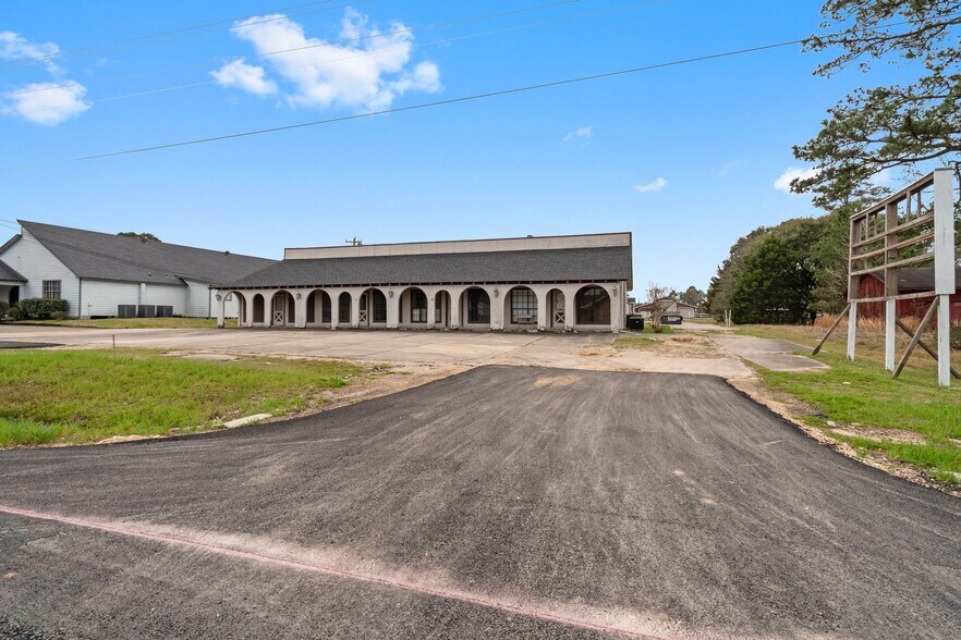 6738 US Highway 190 E, Livingston, TX à vendre - Photo du bâtiment - Image 3 de 51