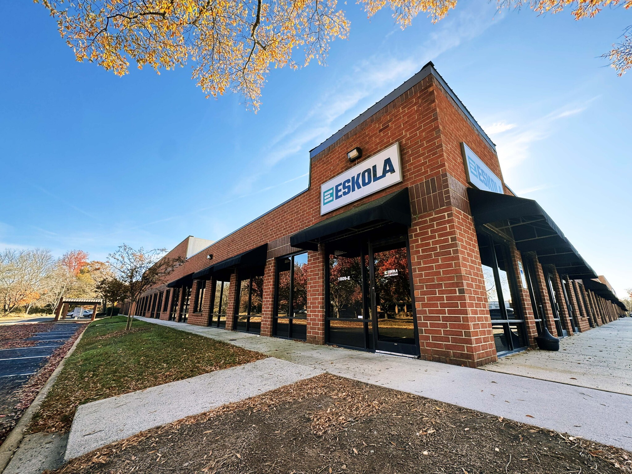 1809 Associates Ln, Charlotte, NC for lease Building Photo- Image 1 of 17