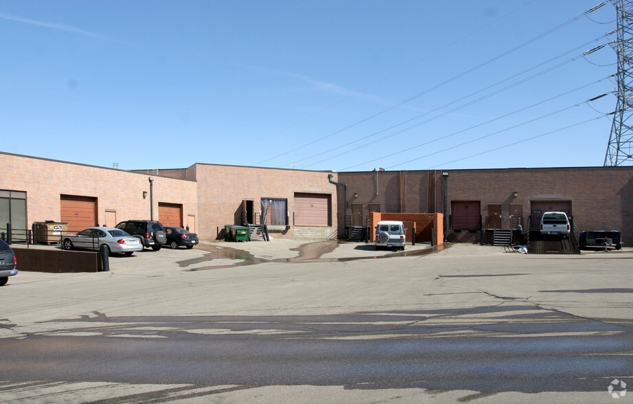 6121 Baker Rd, Minnetonka, MN for lease - Building Photo - Image 3 of 8