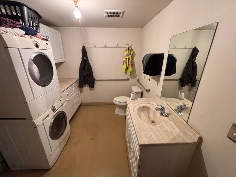 4619 Hannan Rd, Wayne, MI for sale - Interior Photo - Image 2 of 8