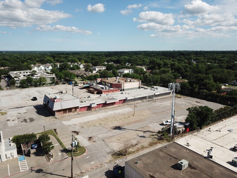 6522-6528 E Northwest Hwy, Dallas, TX à louer - Photo du bâtiment - Image 2 de 15
