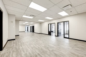 25 Rue de Lauzon, Boucherville, QC à louer Photo intérieure- Image 2 de 8
