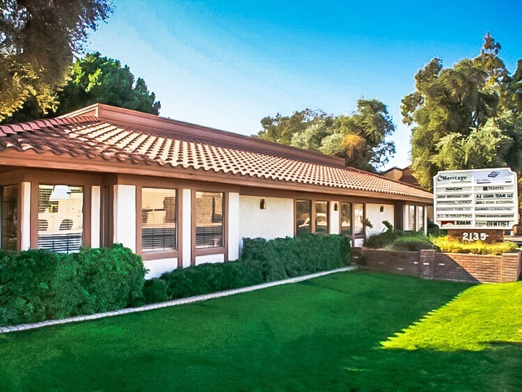 2135 E University Dr, Mesa, AZ à louer - Photo du bâtiment - Image 1 de 5