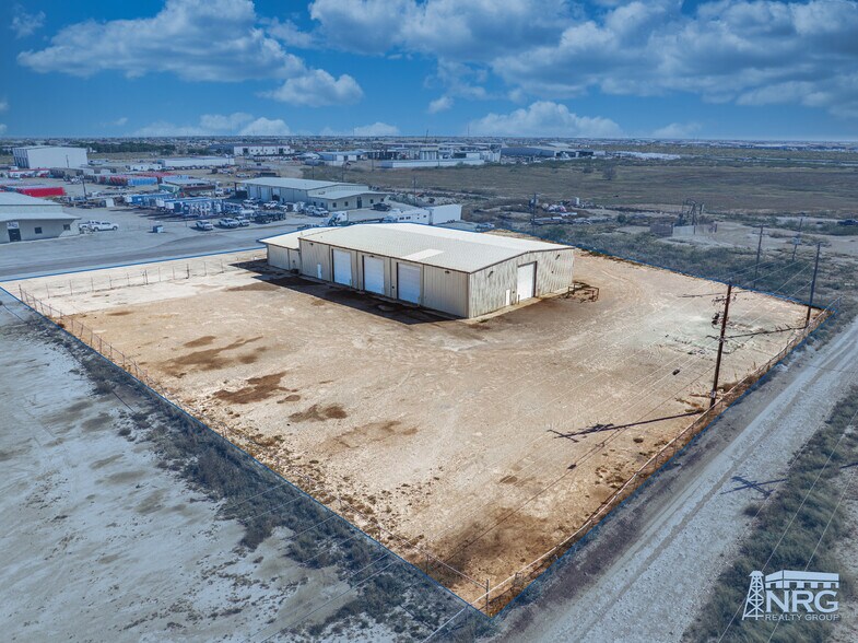 2804 S County Road 1242, Midland, TX à louer - Photo du bâtiment - Image 3 de 10