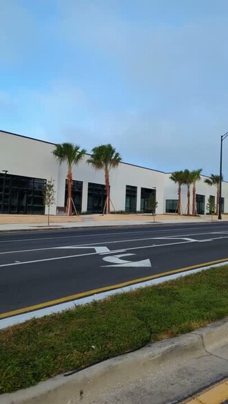 500-600 Kathleen Rd, Lakeland, FL for lease - Commercial Listing Video - Image 2 of 6